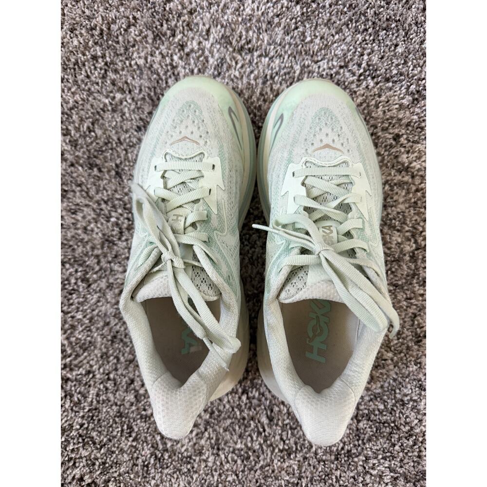 HOKA clifton 10 kids size 3.5 - Picture 4 of 7